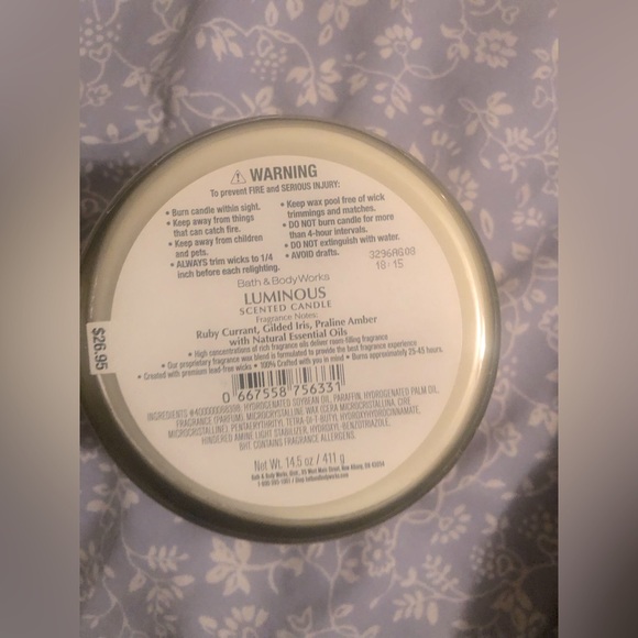 BBW luminous 3 wick candle - Picture 2 of 3